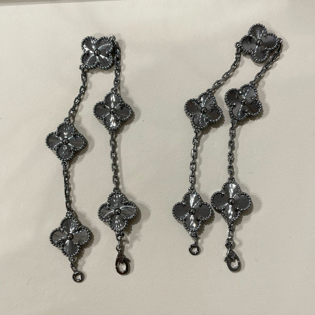 GlowCLOVER 5 MOTIF BLACK BRACELET