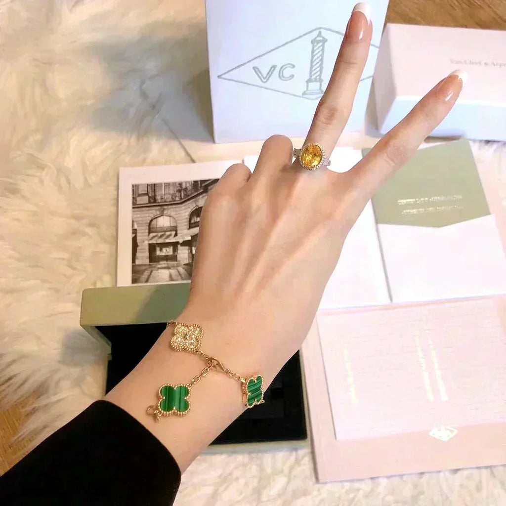 [Glow]New  CLOVER 5 MOTIF MALACHITE BRACELET COLLECTION