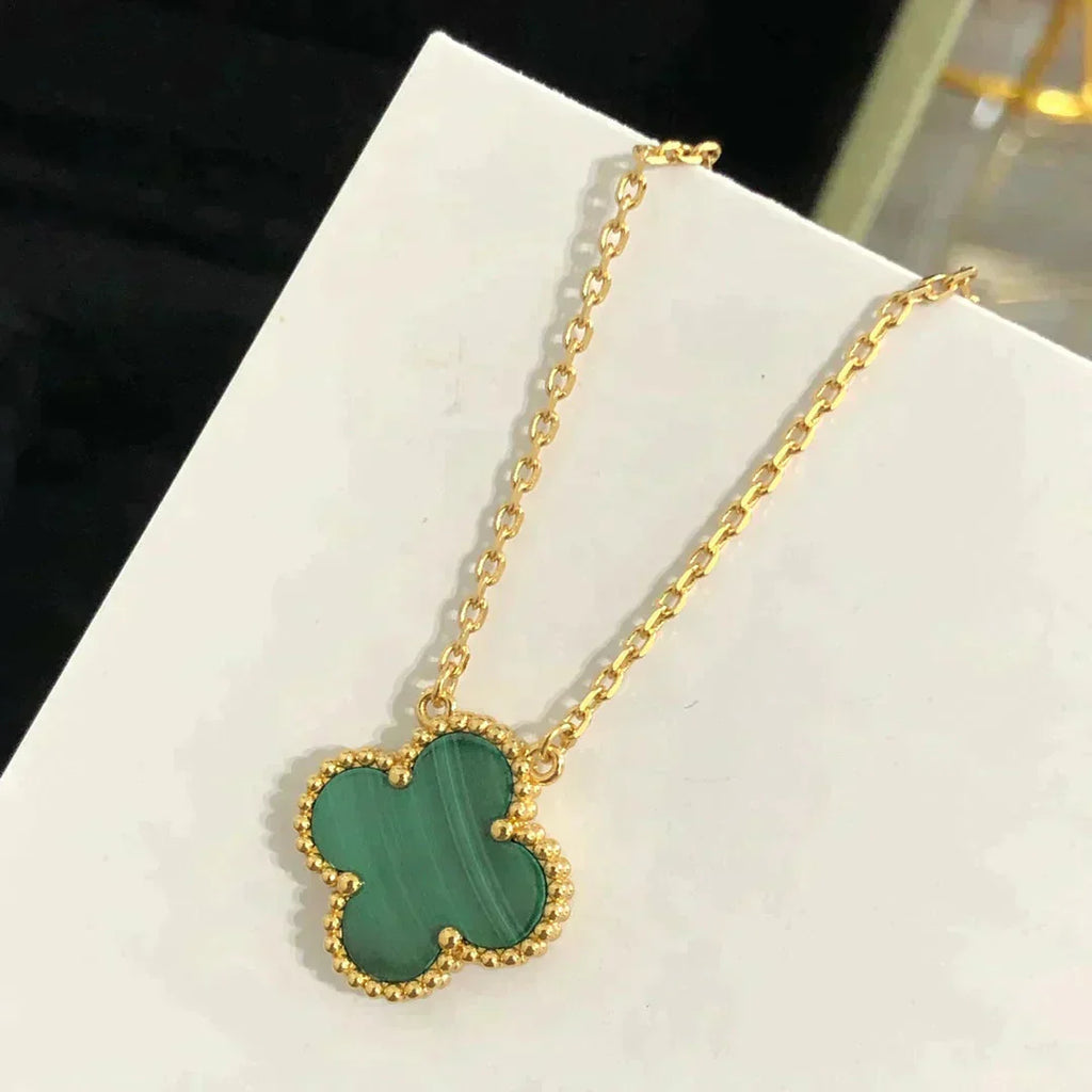 ¡®Glow¡¯CLOVER 15MM MALACHITE SINGLE FLOWER  NECKLACE