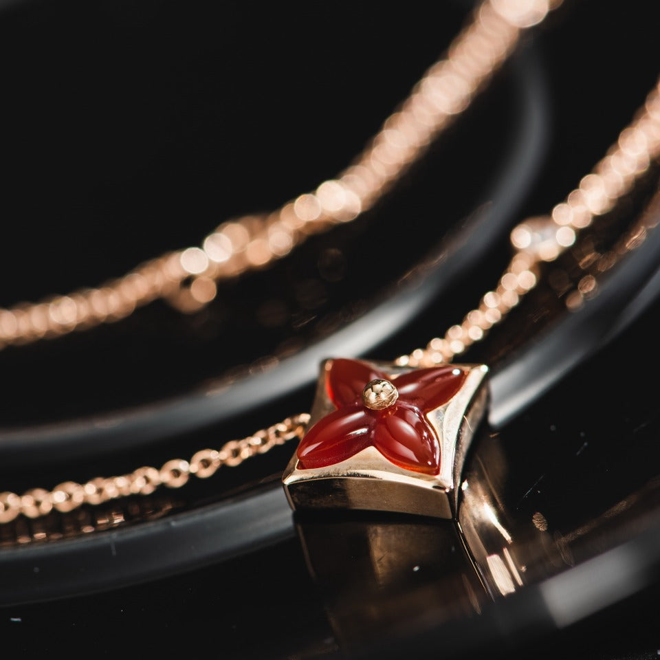 GlowSTAR NECKLACE PINK GOLD 1 DIAMOND