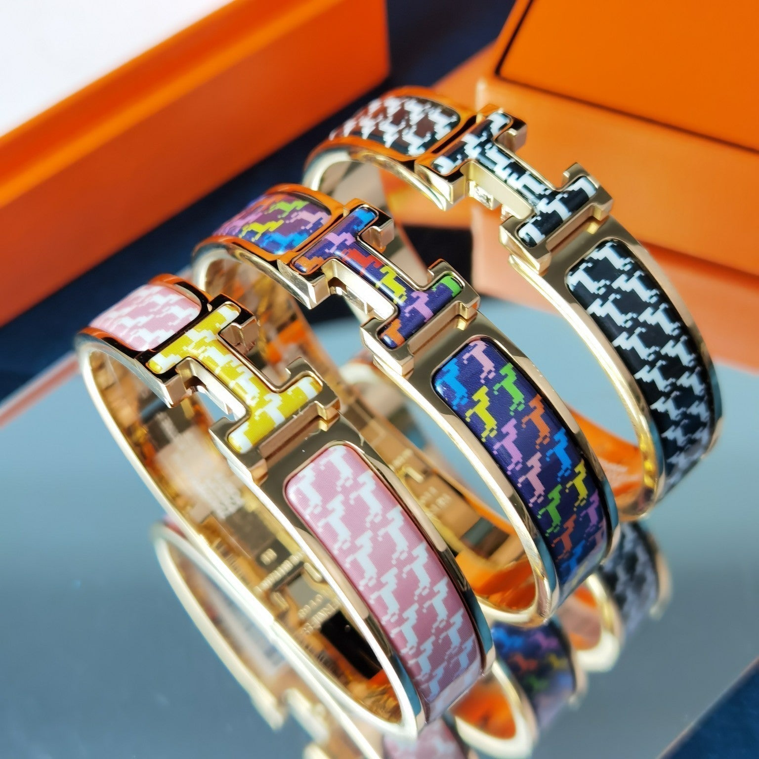 GlowH HORSE BRACELET 12MM