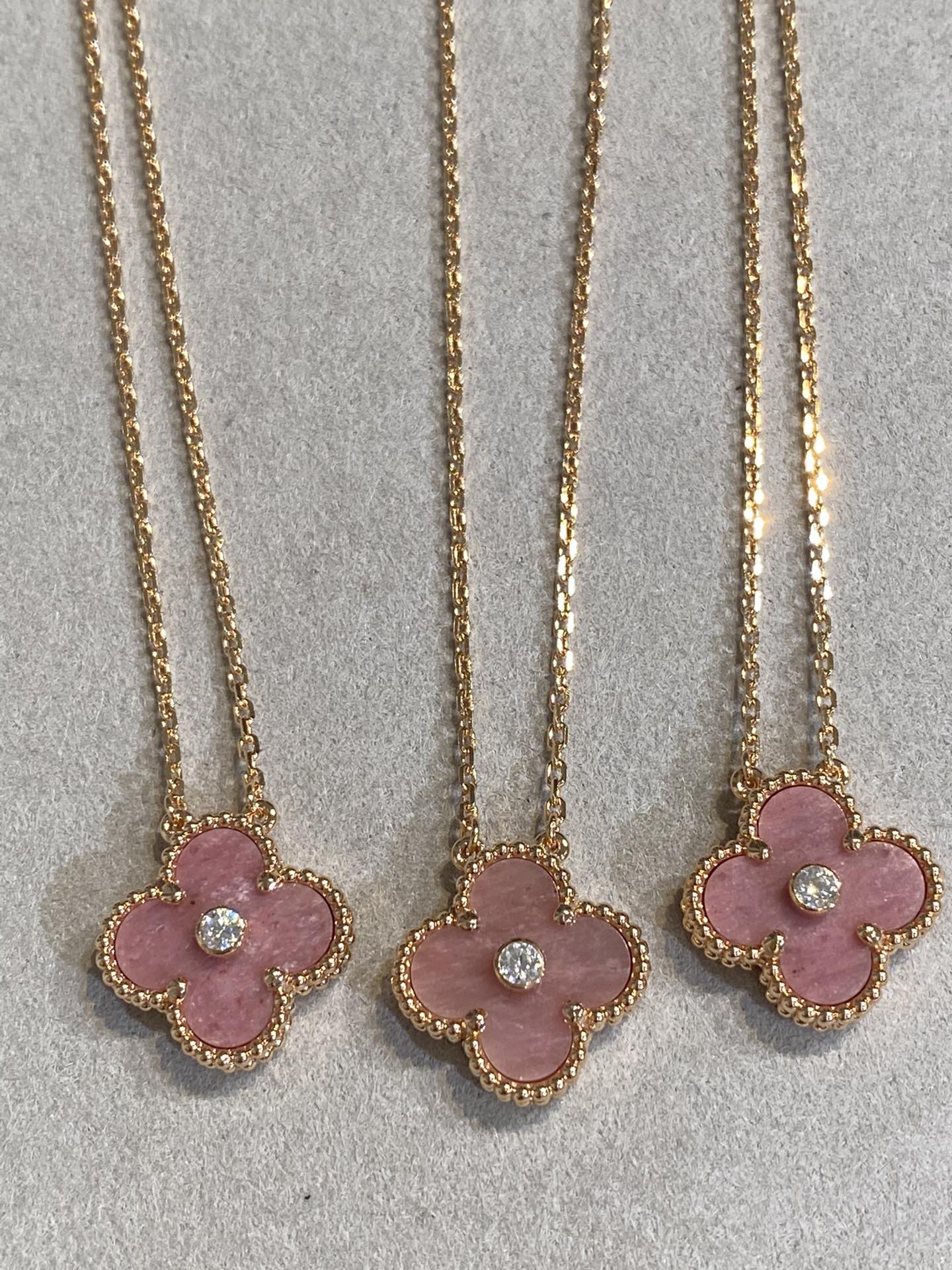 GlowCLOVER 15MM DIAMOND RHODONITE NECKLACE
