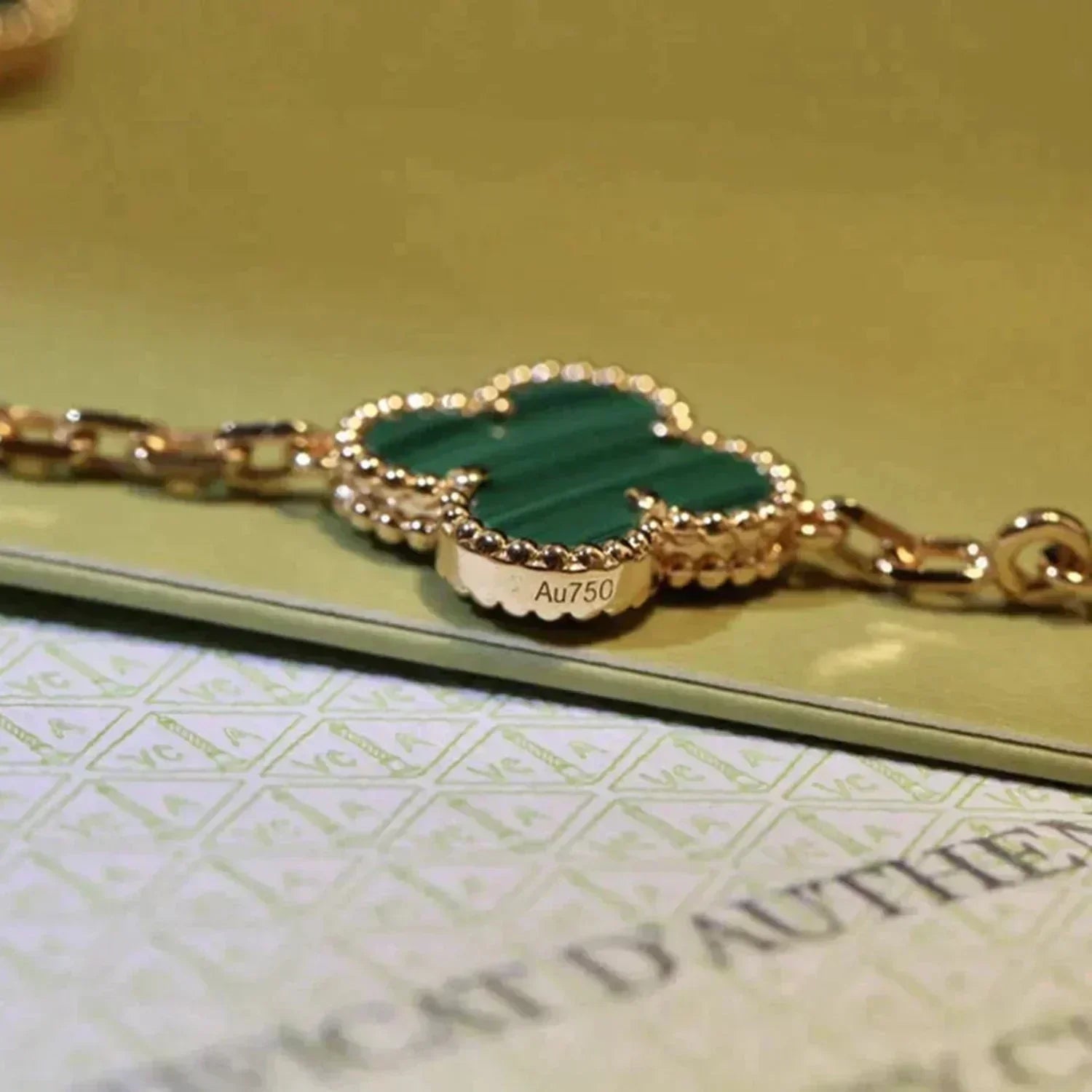 [Glow Jewelry] CLOVER 5 MOTIF MALACHITE BRACELET COLLECTION