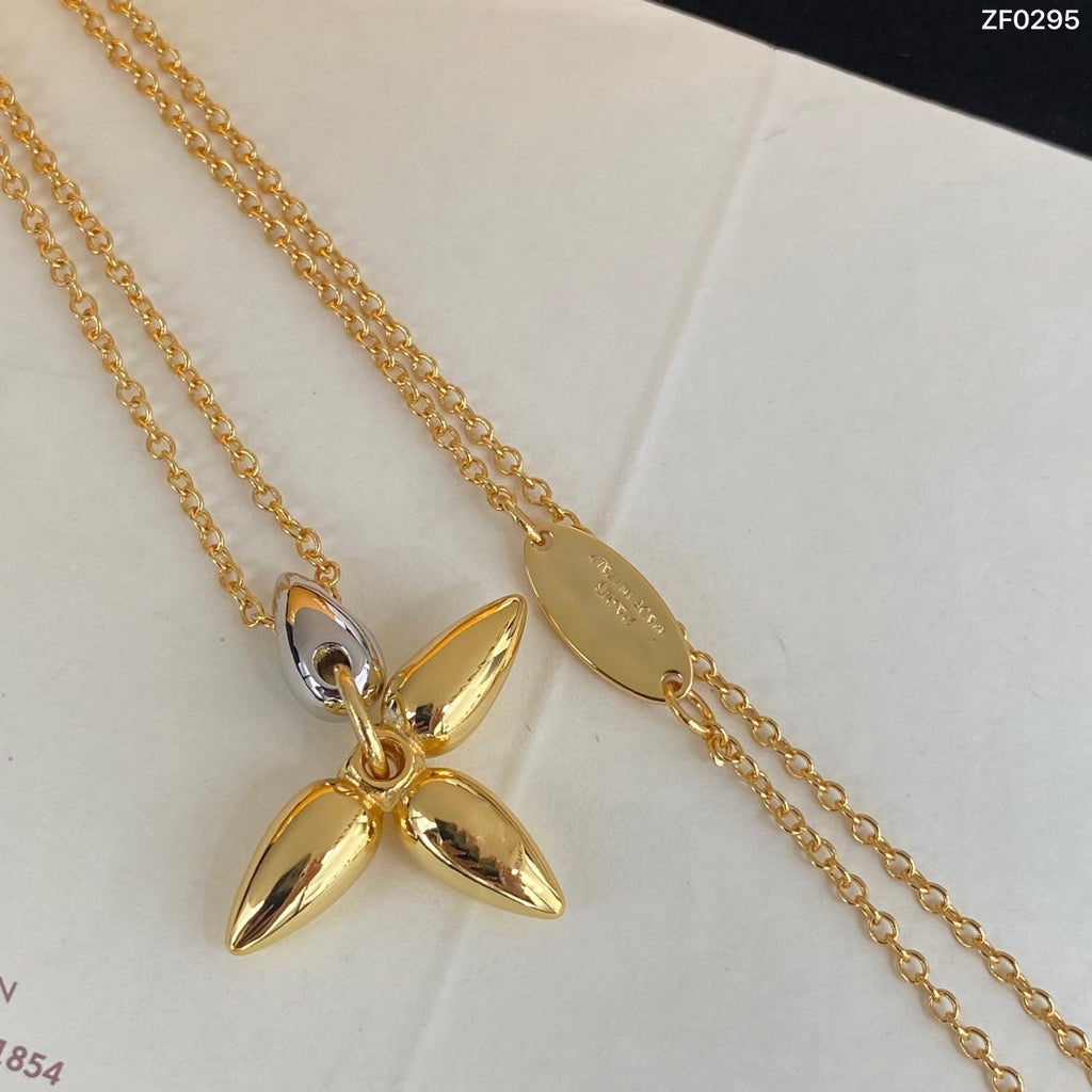 GlowLOUISETTE PEDANT GOLD NECKLACE