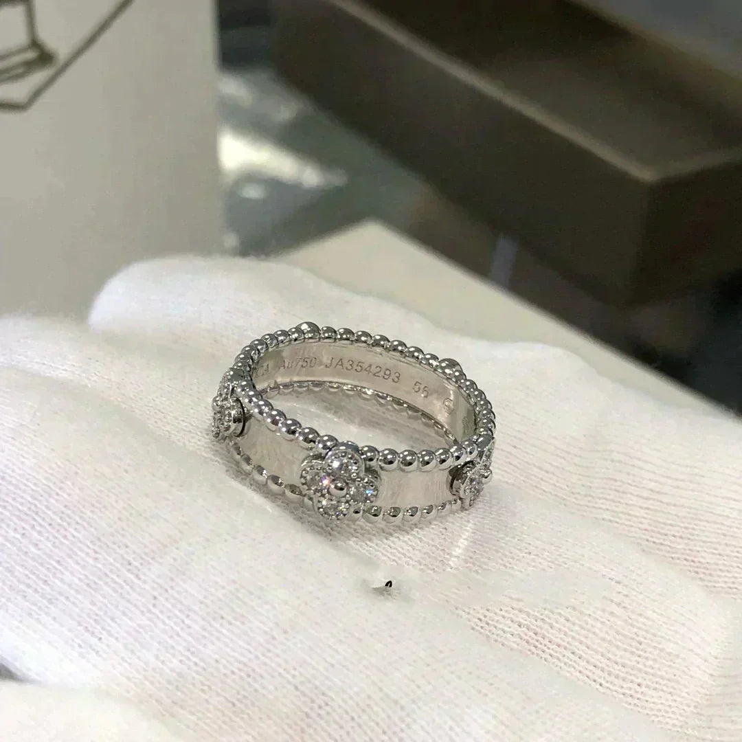 GlowPERLEE DIAMOND RING