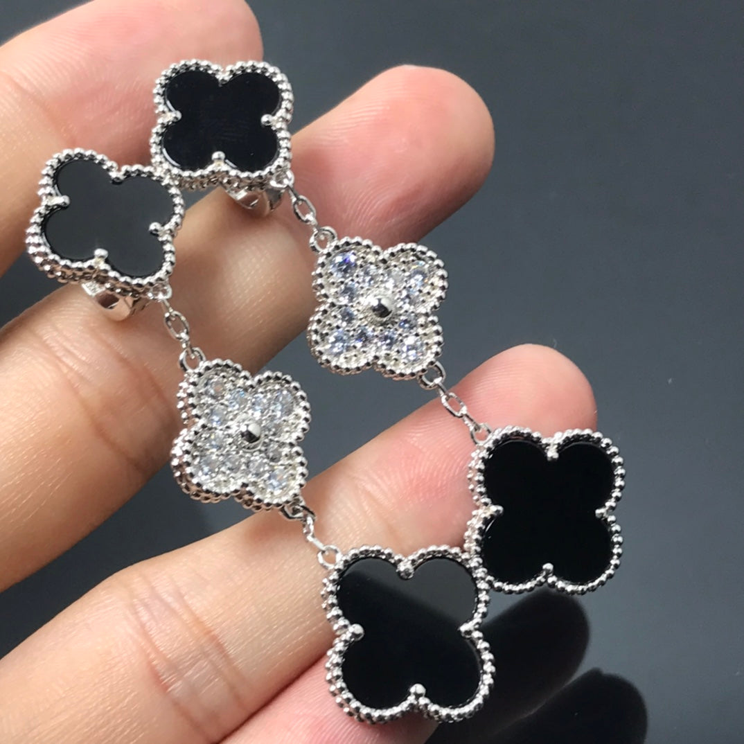 GlowCLOVER 3 MOTIF DIAMOND ONYX SILVER EARRINGS