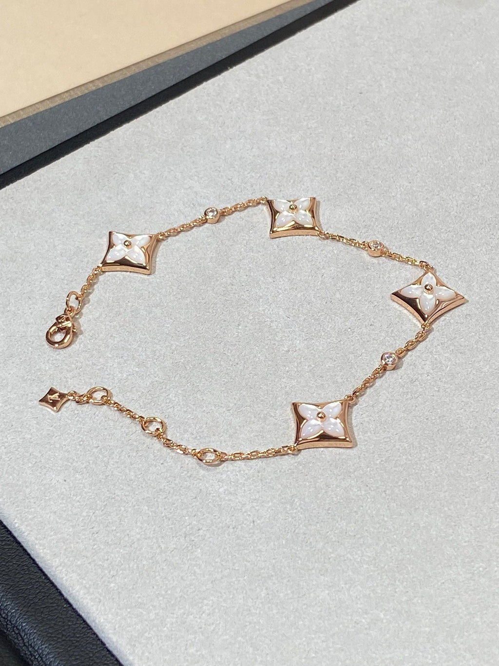 GlowSTAR 4 MOTIF MOP DIAMOND PINK GOLD BRACELET