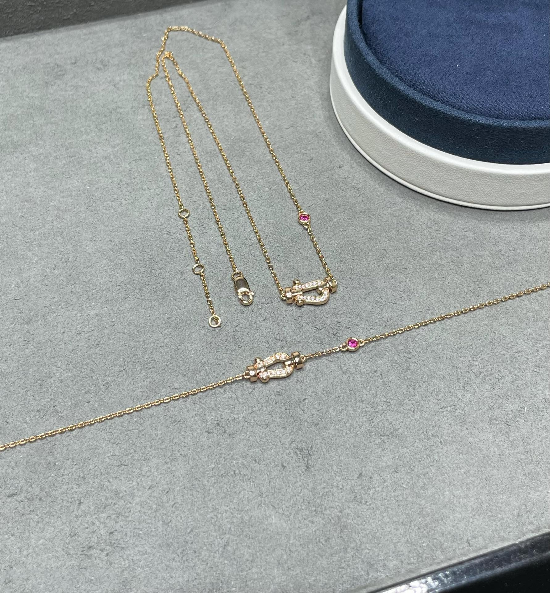 GlowFORCE 10 DIAMOND PINK GOLD NECKLACE