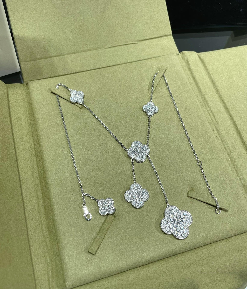 ¡®Glow¡¯CLOVER 6 MOTIF DIAMOND PAVED NECKLACE