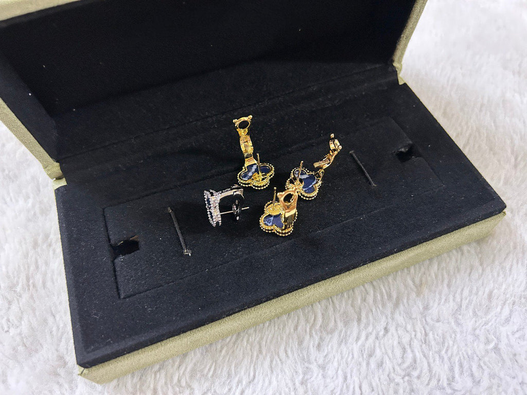 GlowCLOVER PIETERSITE MEDIUM STUD EARRINGS