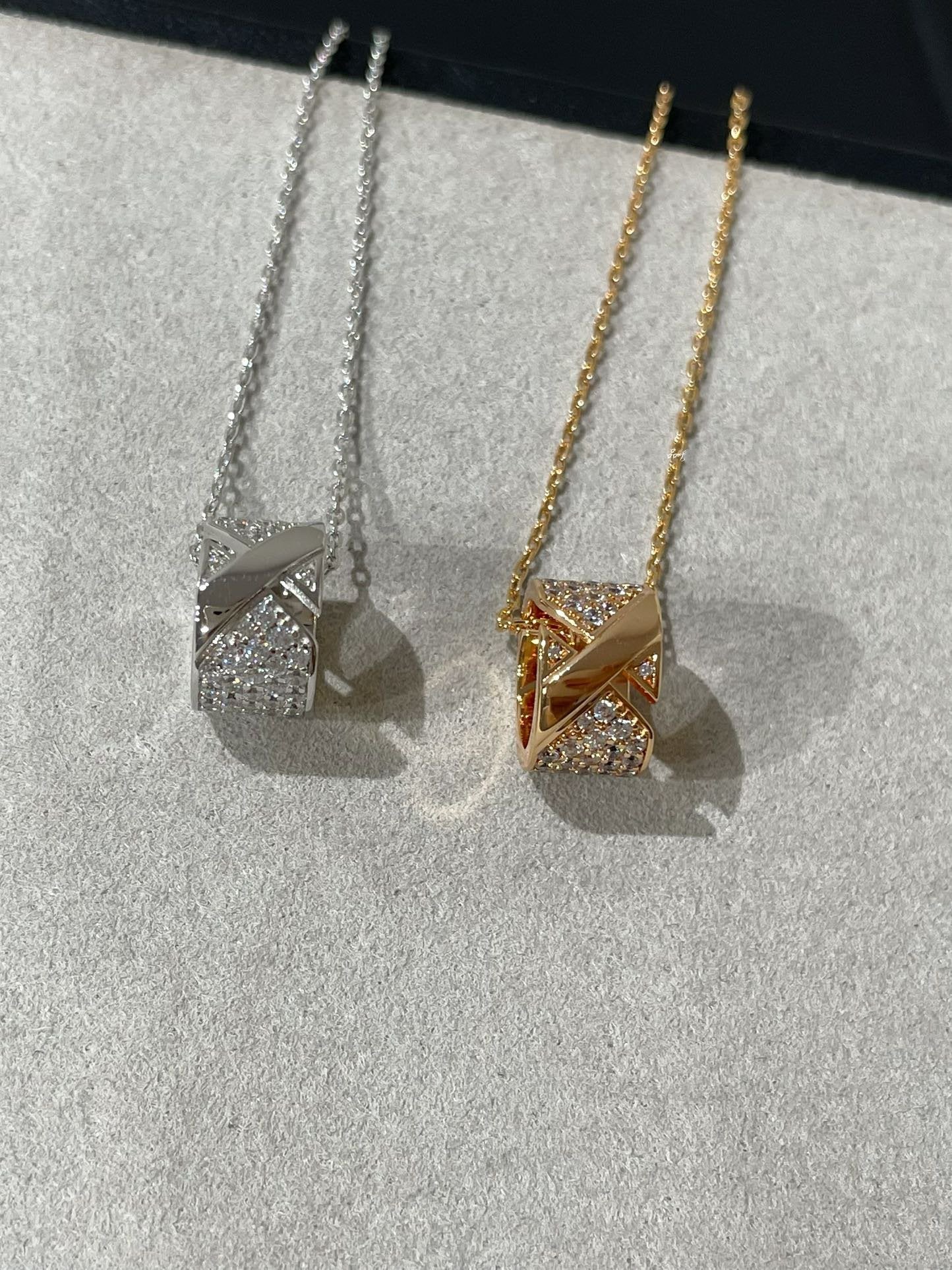 GlowLIENS EVIDENCE DIAMOND PAVED NECKLACE
