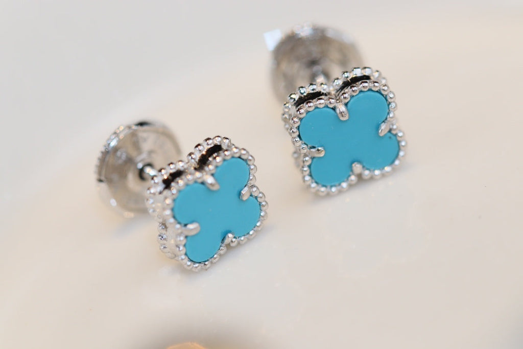 GlowCLOVER MINI TURQUOISE SILVER STUD EARRINGS