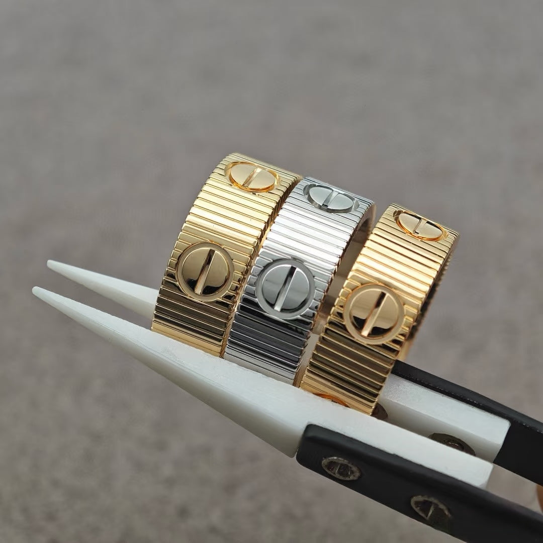 GlowNEW MODEL LOVE 6.5 MM RING