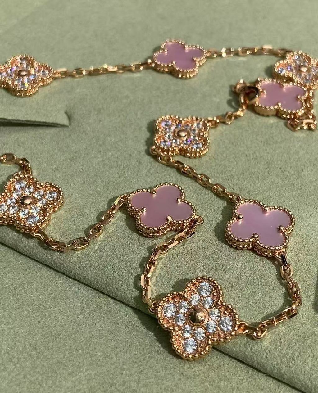 ¡®Glow¡¯CLOVER 10 MOTIFS TIGER EYE NECKLACE pink