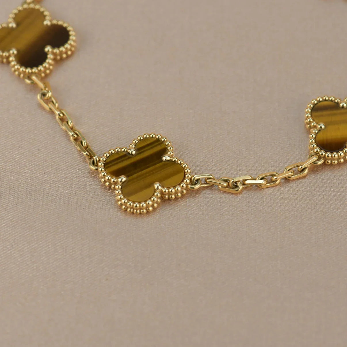 [Glow Jewelry] CLOVER 5 MOTIFS TIGER EYE BRACELET COLLECTION