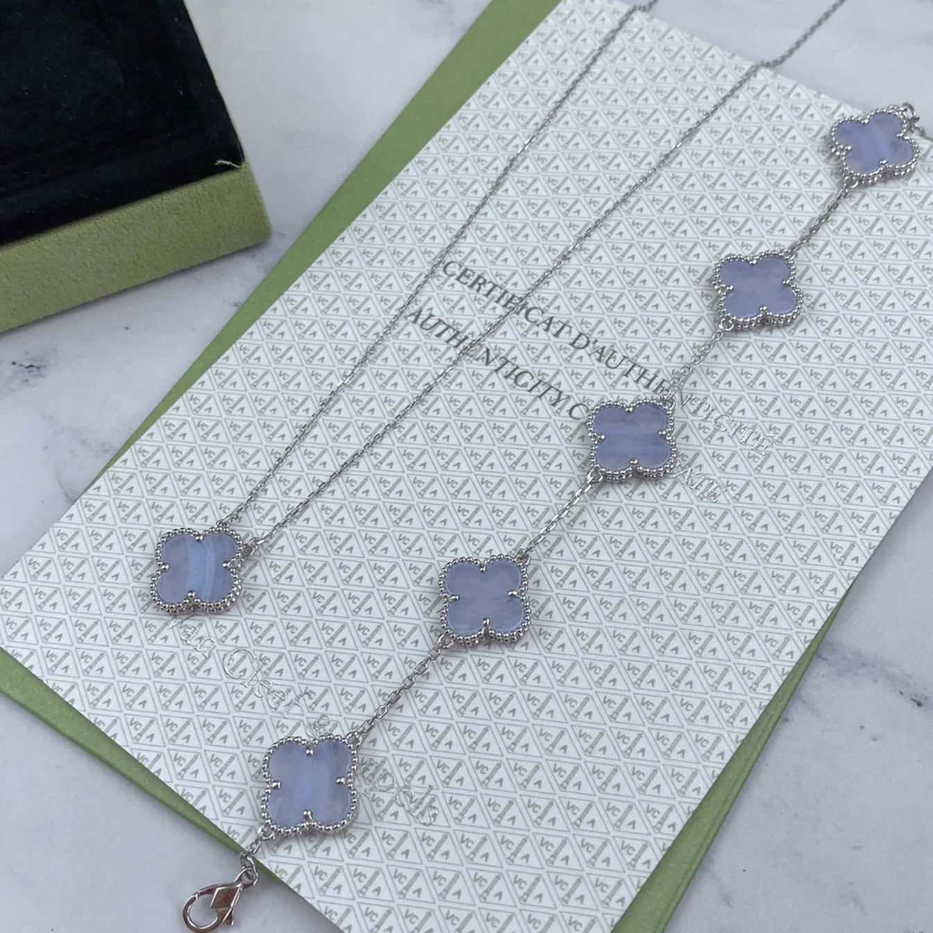 [Glow Jewelry] CLOVER 5 MOTIF PURPLE CHALCEDONY BRACELET COLLECTION
