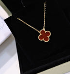 GlowCLOVER 15MM CARNELIAN SINGLE FLOWER NECKLACE