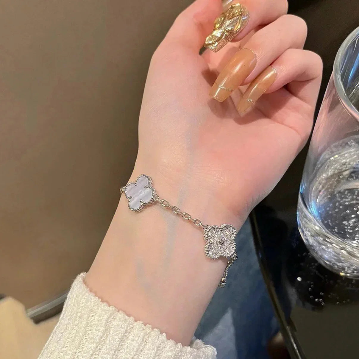 [Glow Jewelry] CLOVER 5 MOTIF PURPLE CHALCEDONY BRACELET COLLECTION