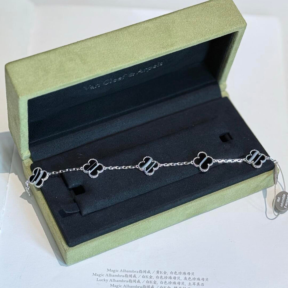 GlowCLOVER 5 MOTIF VEINED ONYX BRACELET SILVER