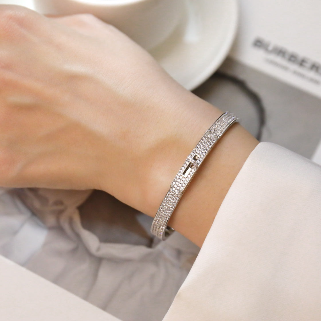 GlowKELLY BRACELET DIAMOND PAVED