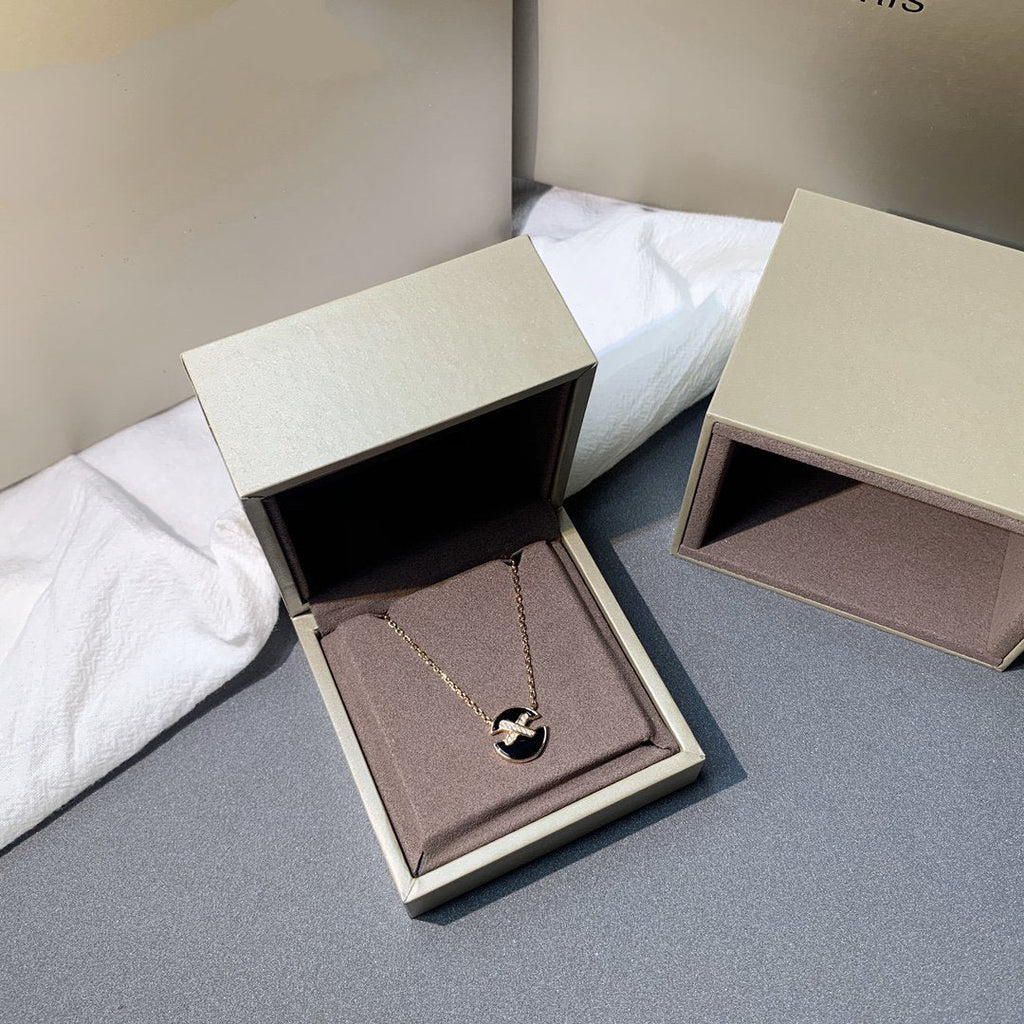 GlowJEUX DE PINK GOLD DIAMOND NECKLACE