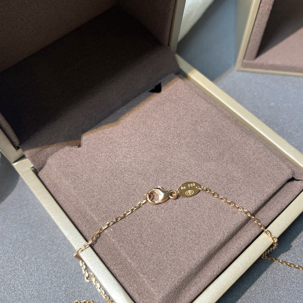 GlowJEUX DE PINK GOLD DIAMOND NECKLACE