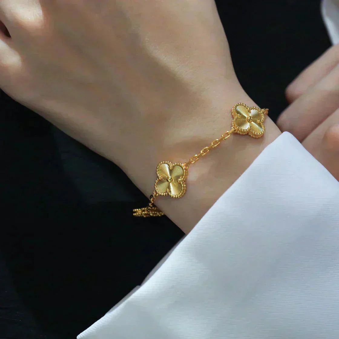 [Glow]New  CLOVER 5 MOTIF LASER BRACELET COLLECTION