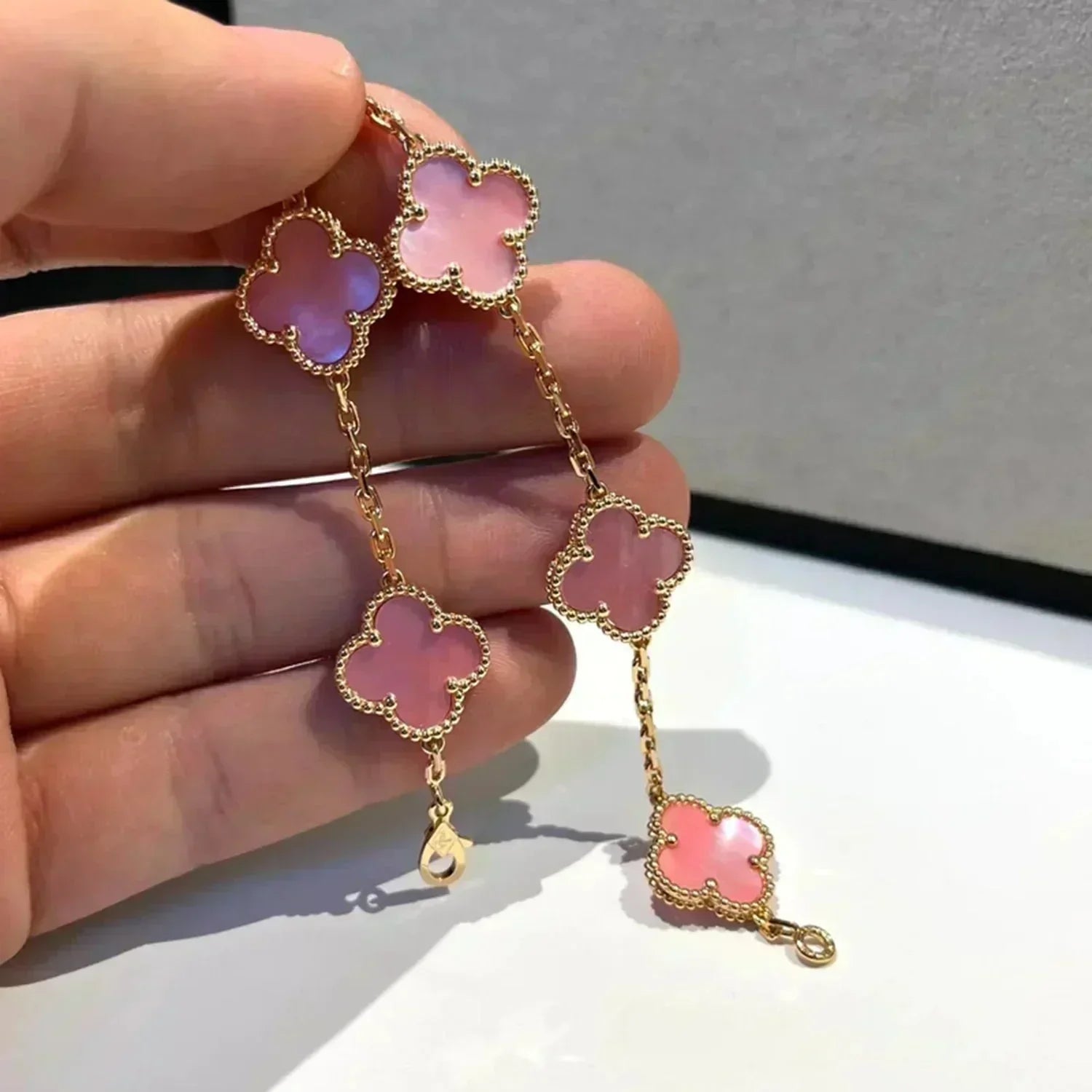 [Glow Jewelry] CLOVER 5 MOTIFS  PINK MOP BRACELET COLLECTION