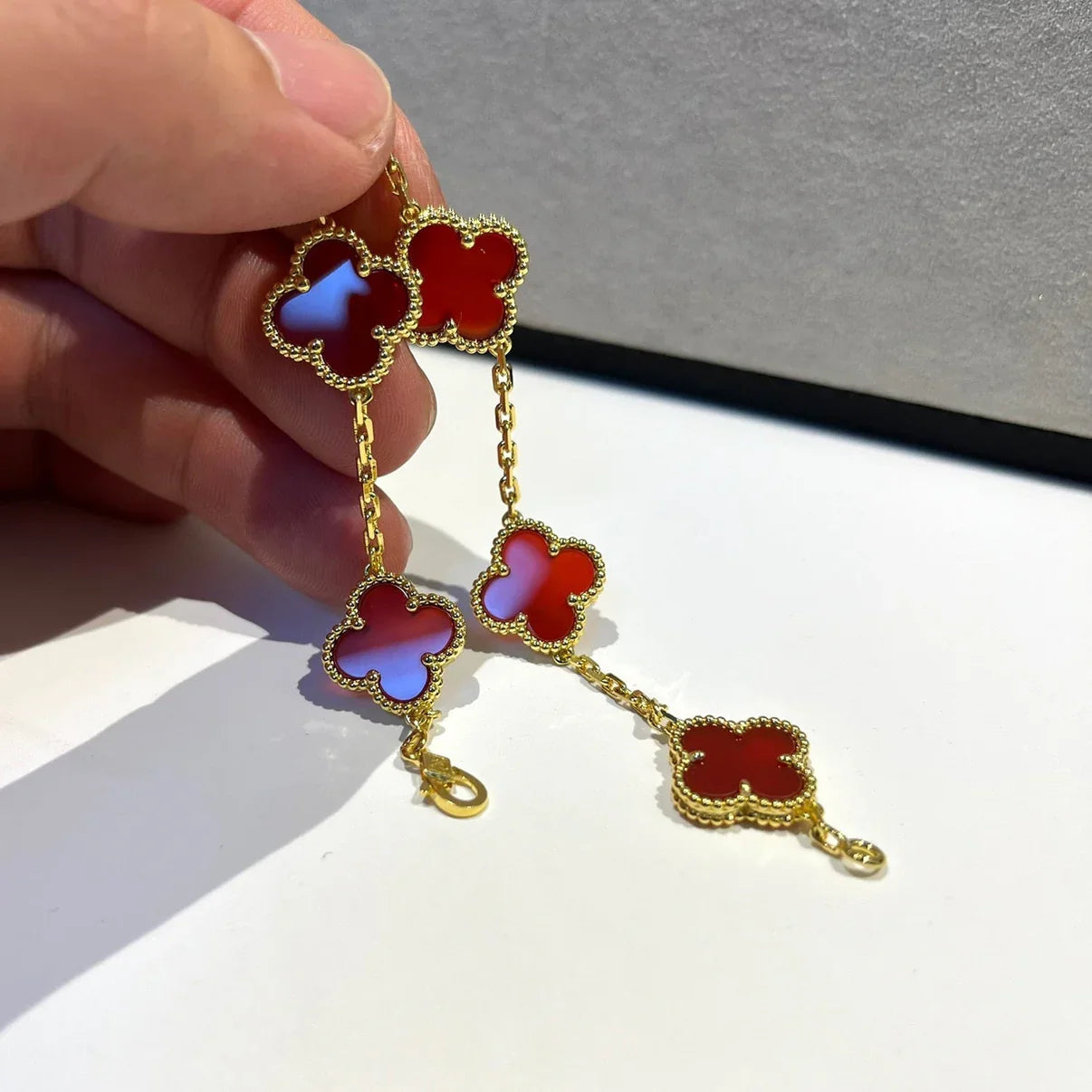 [Glow Jewelry] CLOVER 5 MOTIF RED CORNELIAN BRACELET COLLECTION