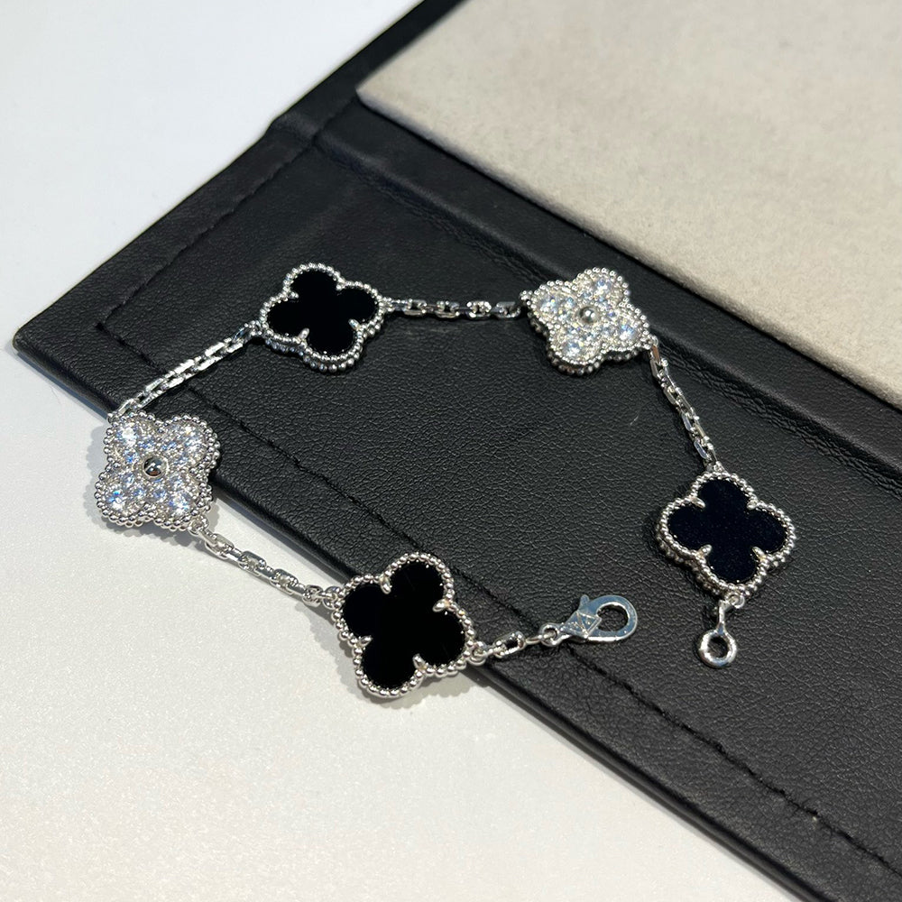 [Glow Jewelry] CLOVER 5 MOTIF ONYXS BRACELET COLLECTION