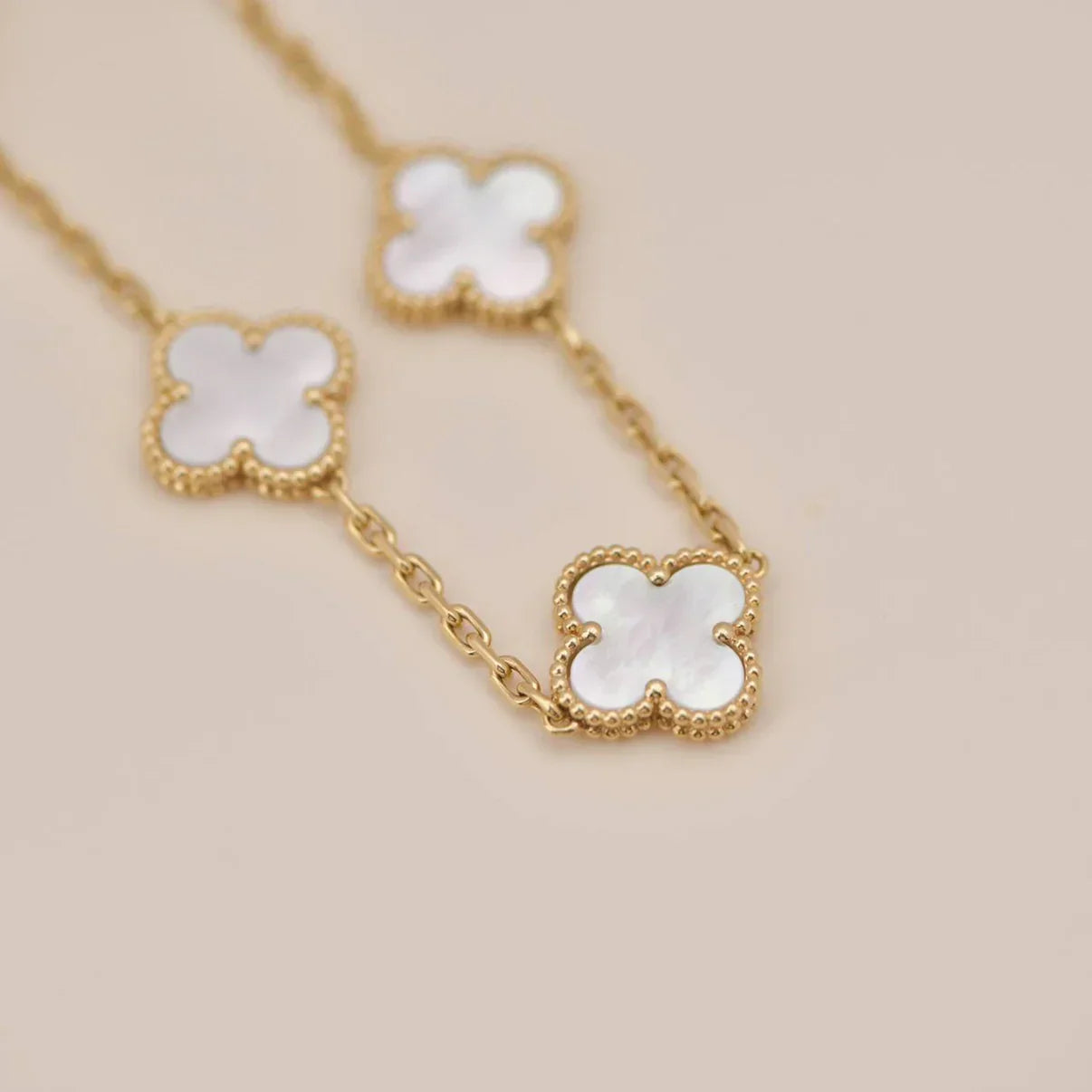 [Glow]New CLOVER WHITE PEARL MOP 5 MOTIF BRACELET COLLECTION