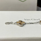 [Glow]New  CLOVER 5 MOTIF LASER BRACELET COLLECTION