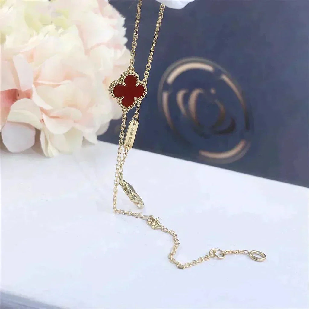 ¡®Glow¡¯CLOVER  CARNELIAN SINGLE FLOWER BRACELET